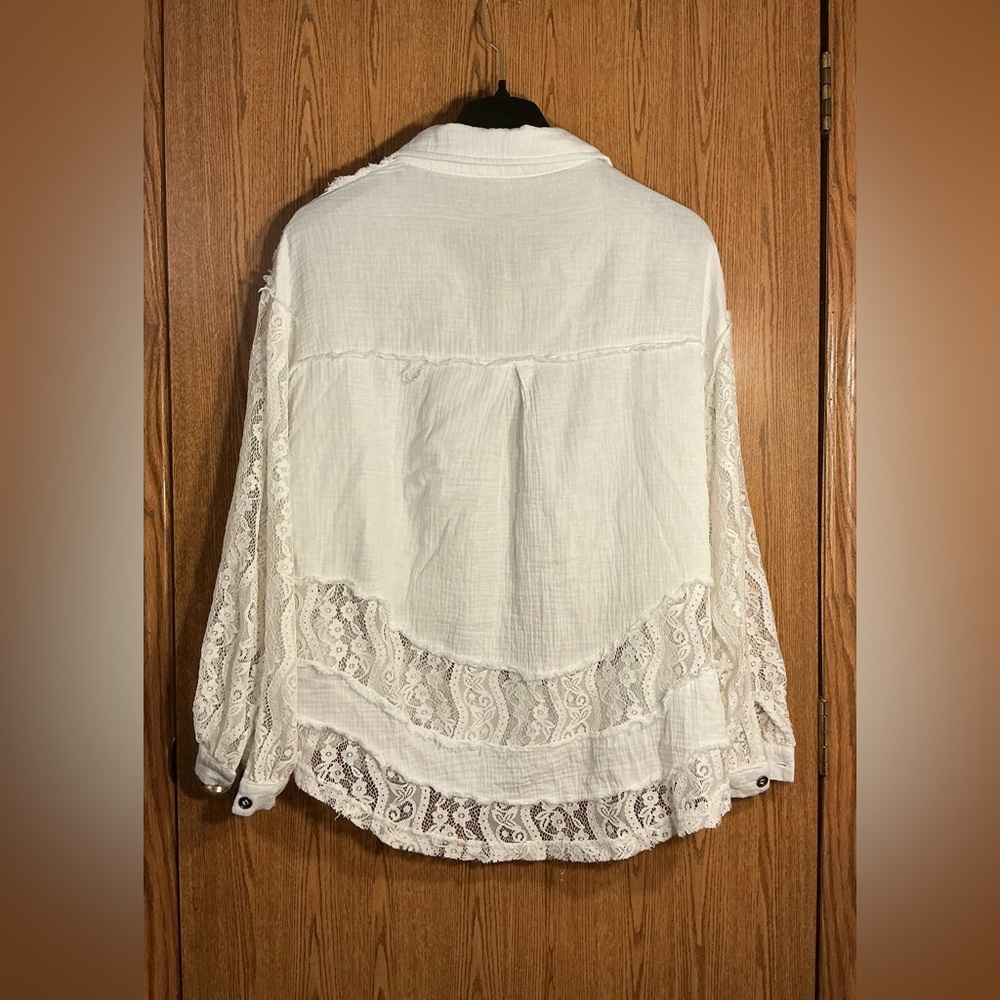 POL Cream Textured Blouse w/ Lace Detail - Picture 6 of 7